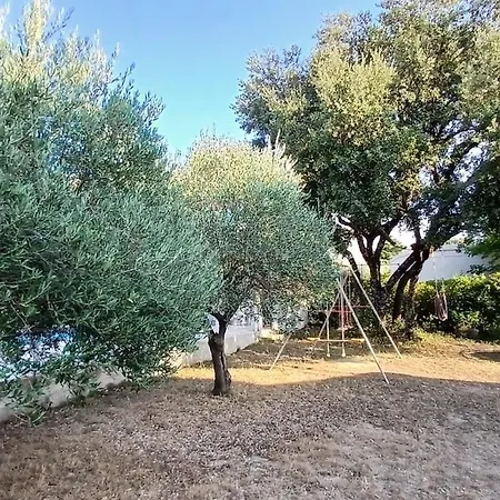 Vila Des Oliviers Poulx